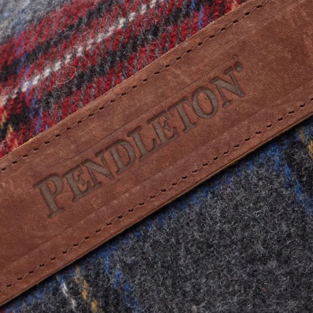 Pendleton - Fringed checked Wool Blanket - Picture 2 of 6